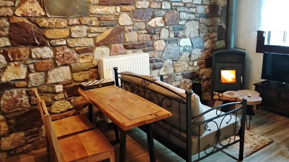 Rustic House Apartman Émbonasz Kültér fotó