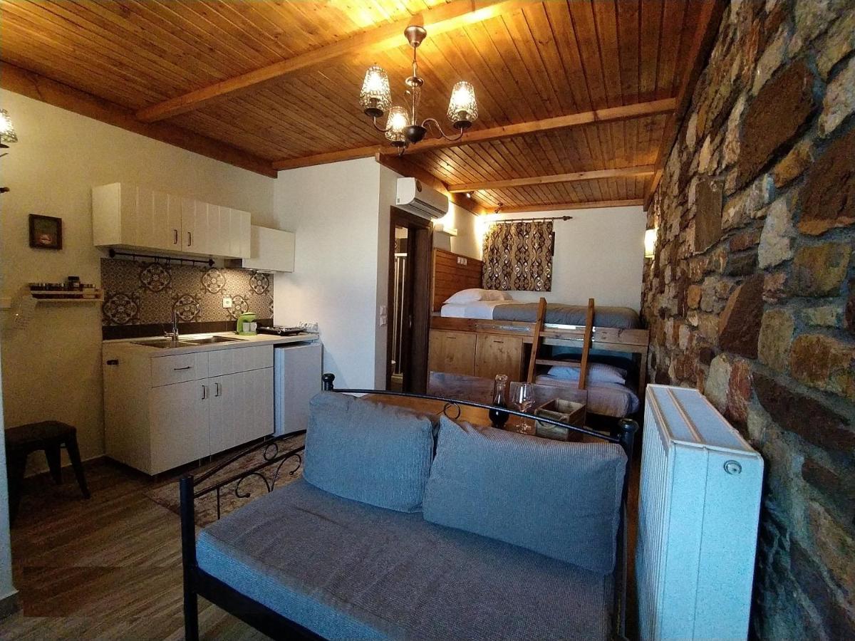 Rustic House Apartman Émbonasz Kültér fotó