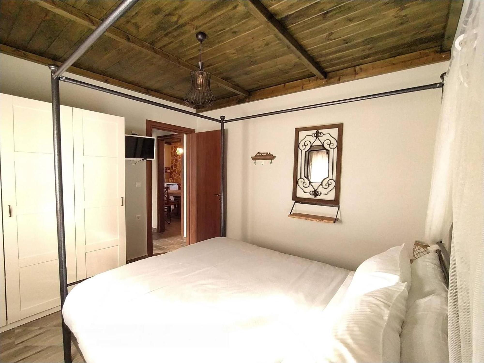 Rustic House Apartman Émbonasz Kültér fotó